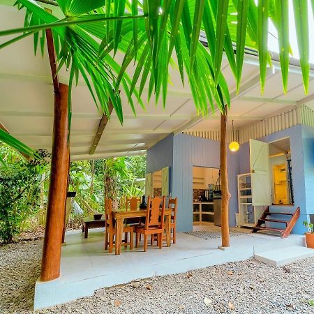 הוילה Puerto Viejo de Talamanca Casa Theia - Comfort Cabin, Caribbean Jungle Beach מראה חיצוני תמונה